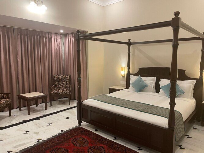 Balcony Executive Suite