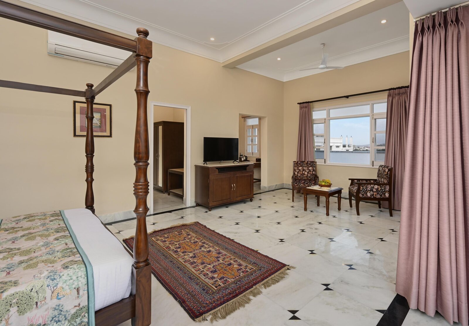 Presidential Suite